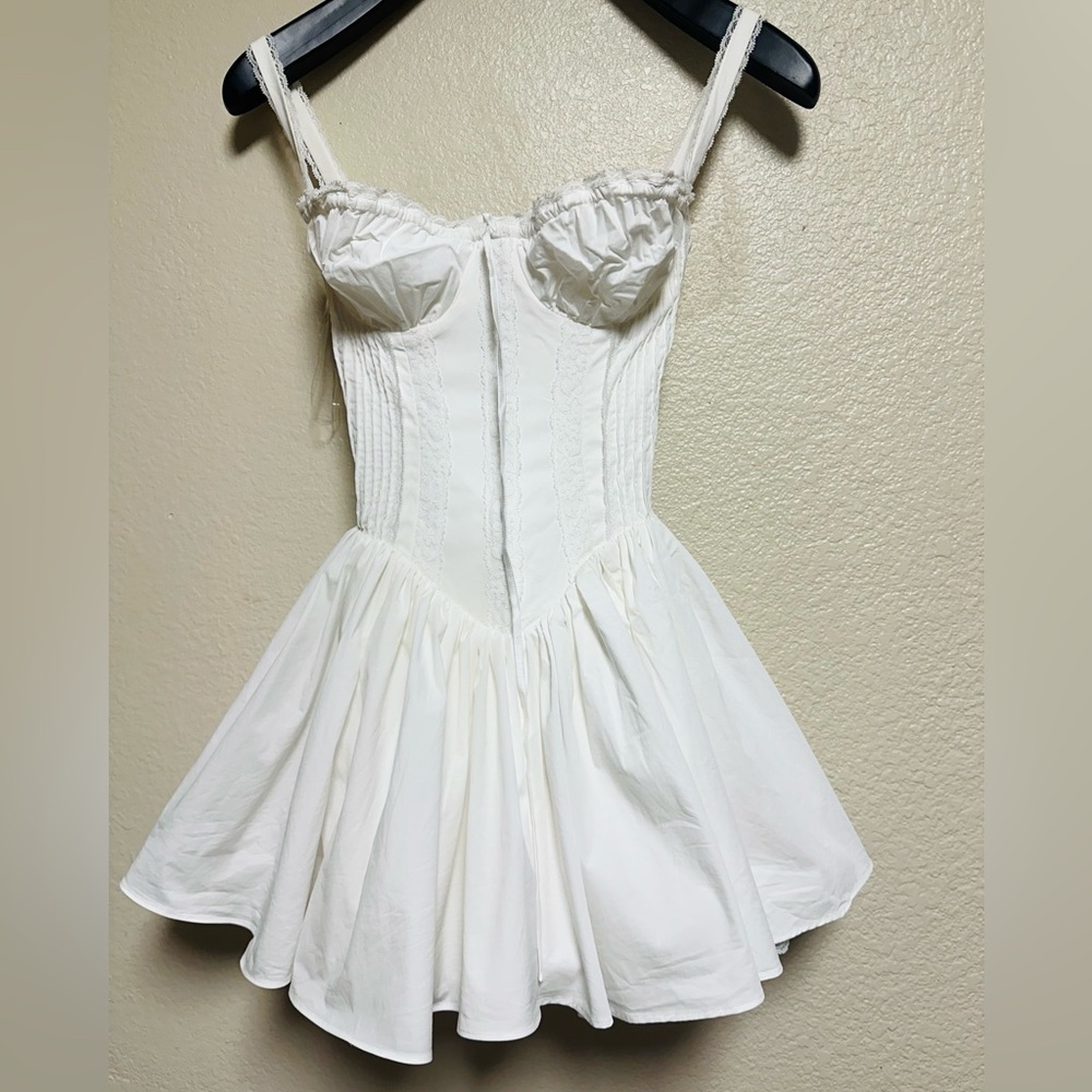 SOLD House of CB - Pietra White Corset Mini Dress - Size Small - Cup A/C NWOT - Picture 2 of 6